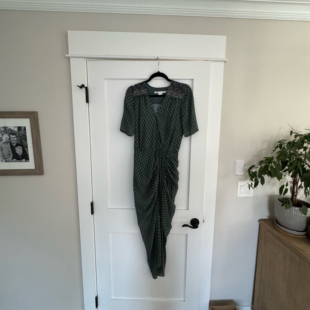Elegant Green Patterned Dress
